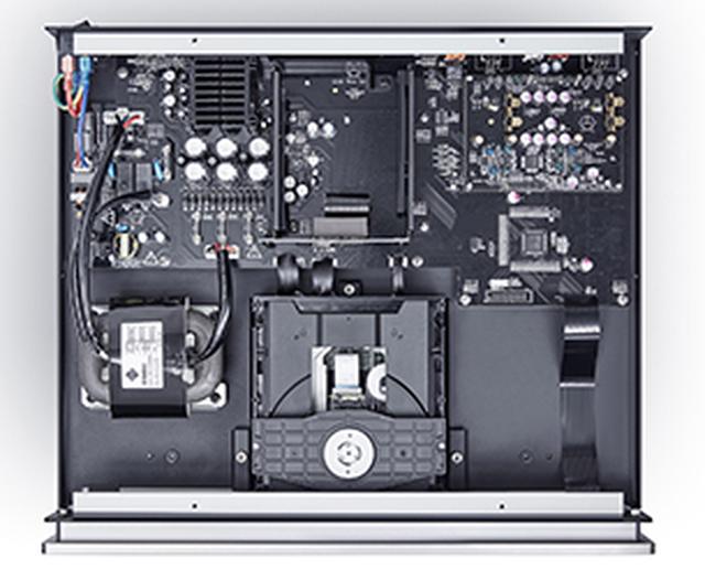 画像: ↑CD35は光学ドライブにティアックのCD5020A-ATを採用。DACチップにはESSテクノロジー社製のES9028PROを用いている