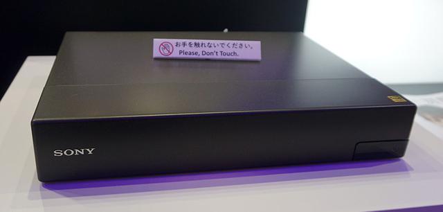 画像: ソニーDST-SHV1 市場想定価格5.5万円前後 ●アンテナ入力:BS/110度CSデジタル×1、地上デジタル×1 ●アンテナ出力:BS/110度CSデジタル×1、地上デジタル×1 ●HDMI出力:1系統 ●USB端子:2系統(HDD接続用は1系統) ●LAN端子:1系統