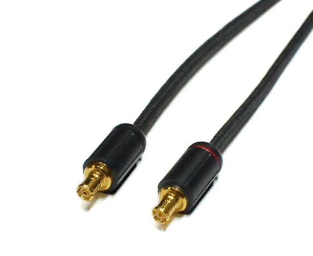 画像: イヤホン側のプラグはA2DCコネクターを採用