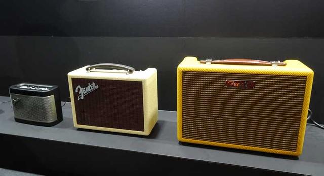 画像: Fenderブースでは、Bluetoothスピーカーの新製品「indigo」を参考展示。モントレーとニューポートの間に位置する中型モデルで、バッテリーを内蔵しており持ち運びも可能。出力は60Wと強力で、なんとマイクを内蔵しておりハンズフリー通話(スマホと組み合わせて)可能だという
