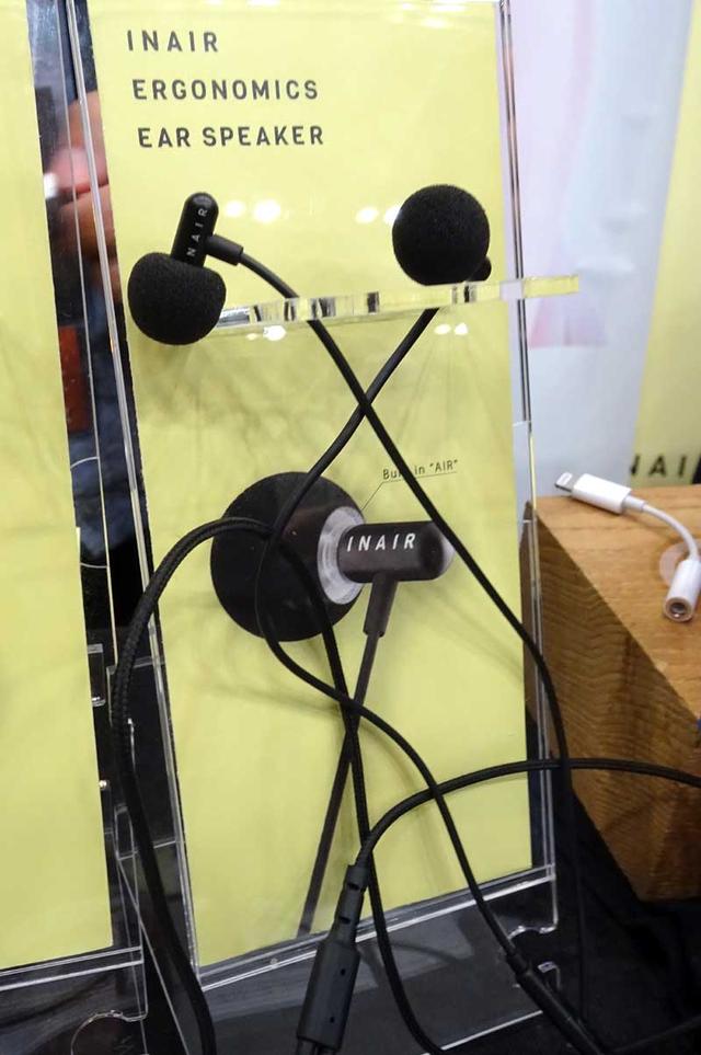 画像: INAIRでは、イヤホンなのにスピーカーから音を聞いている雰囲気を味わえる「M360」、「M360bt」を展示。有線版M360は発売中で、BT仕様のM360btはもうそろそろ発売になるそう(¥19,440+税)