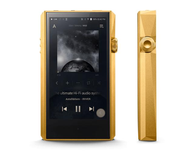 画像: ポータブルオーディオプレーヤー「A&ultima SP1000M Gold」。国内販売は限定200台だ