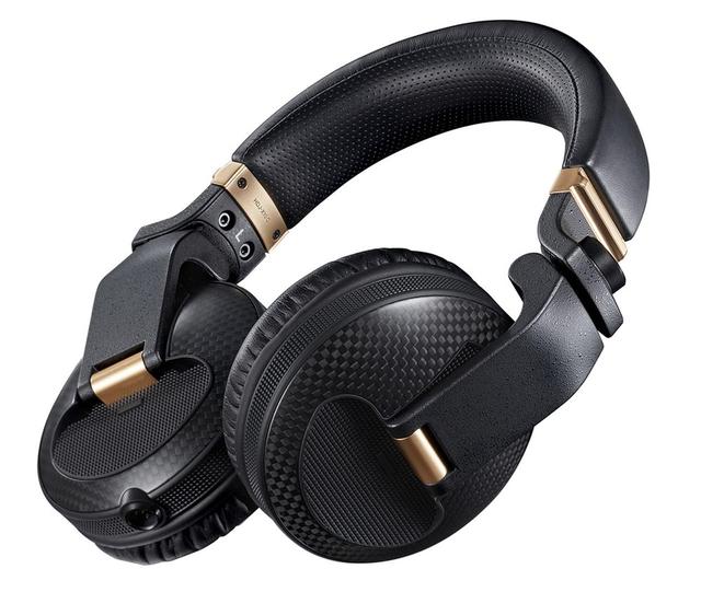 画像: Pioneer DJが、フラッグシップDJヘッドホンのプレミアムカーボンエディション「HDJ-X10C」を発売。120台限定!