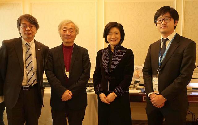 画像: 左から、テクニクスCTOの井谷哲也さん、麻倉さん、パナソニック 執行役員 アプライアンス社副社長・技術本部長・テクニクス事業推進室長の小川理子さん、ホームエンターテインメント事業部 商品技術部の水俣直裕さん