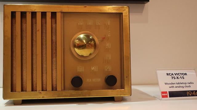 画像: RCA VICTOR「75X15」ラジオ(1947年)