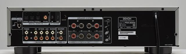 画像: ↑アナログ入力のほか、MM/MC対応のフォノ入力、192kHz/24ビットまで対応するデジタル入力(同軸、光)を備える