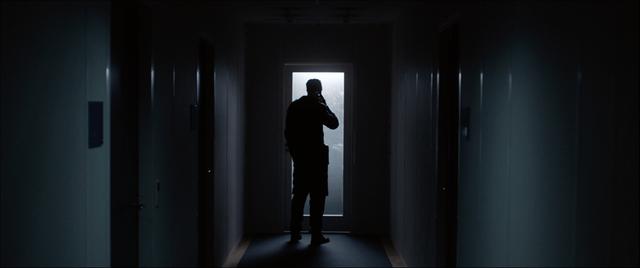 画像2: 【コレミヨ映画館vol.21】『THE GUILTY/ギルティ』 顔も見えない。状況も判らない。事件解決のカギは電話でのやりとりだけ。新感覚の奇想スリラー