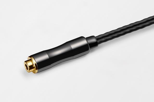 画像: 2.5mm4極バランスプラグ(メス)