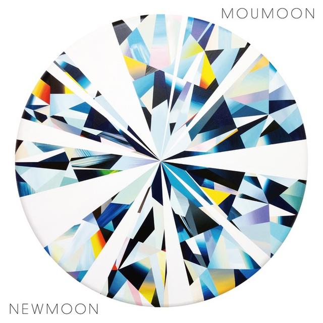 画像: NEWMOON / moumoon