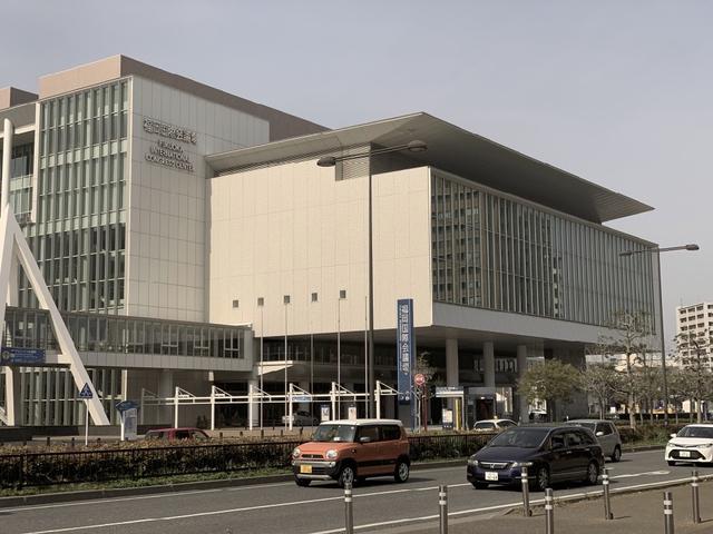 画像: 会場となる福岡国際会議場。博多の臨海部にあり、博多駅からバスで10分ほどで到着する www.marinemesse.or.jp