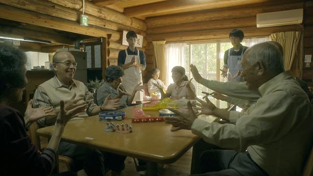 画像1: 【コレミヨ映画館vol.23】『老人ファーム』 新人兄弟チームによる意欲みなぎる人生ドラマ。居場所を無くし、下降してゆくリアルな青春!