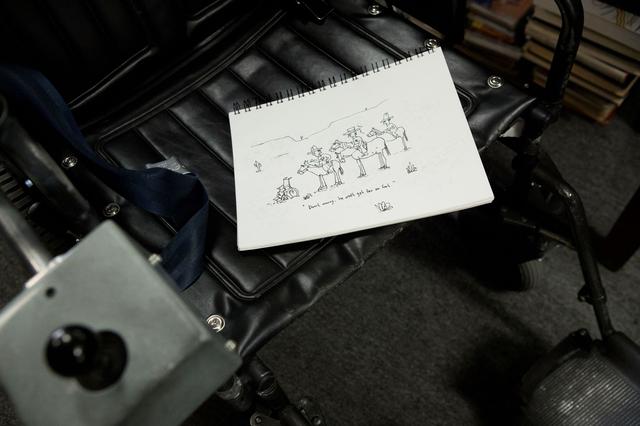 画像: これがその「DON'T WORRY, HE WON'T GET FAR ON FOOT」の漫画。なおキャラハンはミュージシャンでもあり、本作のエンドロールでその歌声を聴くことができる