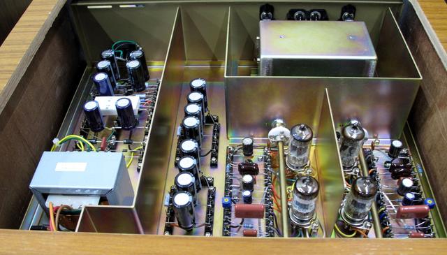 画像: ▲フォノイコライザー「U・BROS-220」の内部
