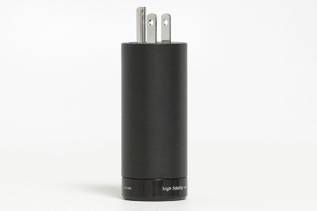 画像: コンセントに挿すだけのオーディオアクセサリー「MC-0.5 Helix+」