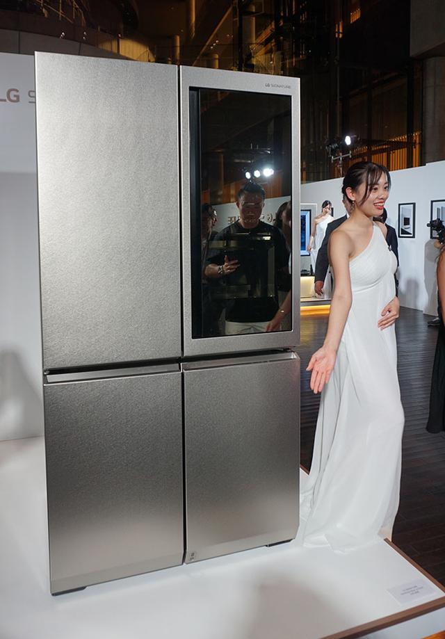 画像: 木下シェフが気になった冷蔵庫「LG SIGNATURE InstaView Door-in-Door冷蔵庫」
