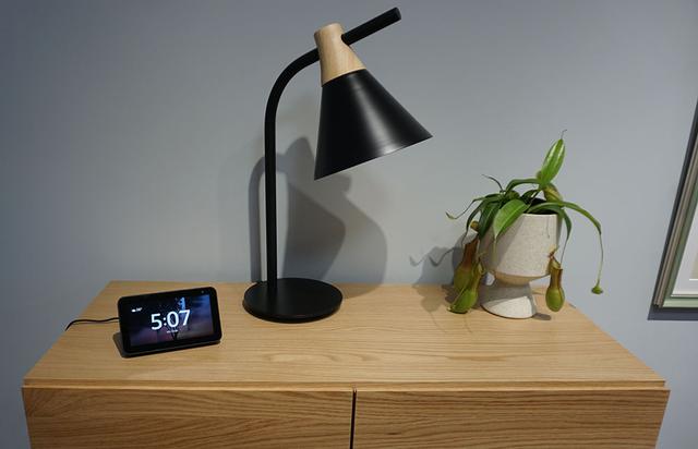 画像2: 「Alexaが、暮らしをより便利に楽しくする」 5.5インチディスプレイ搭載のEcho Show5は音質アップとスマートホームのいっそうの適さを実現した