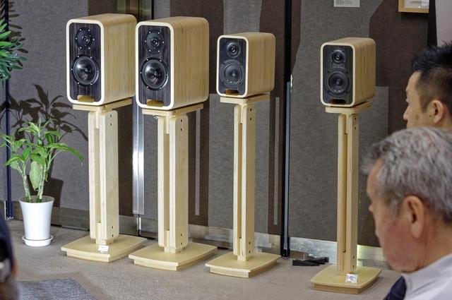 画像: 左からAUDELのブックシェルフ「Magika mk2」「Sonika mk2」