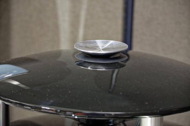 画像: トゥイーター上のウェーブガイドをいわば逆ドーム型にしたのが今回のトピック