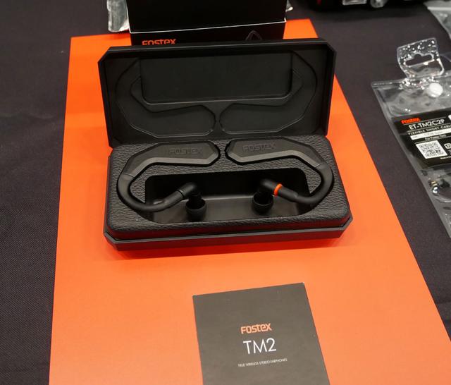 画像: ▲人気の完全ワイヤレスイヤホン「TM2」をメインに展示。一時期は品薄になるほどだったという