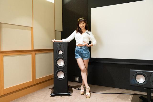 画像: 「森脇亜紗紀」さん。SUPER GTの「ARTA GALS」「SUBARU BRZ GT GALS “BREEZE”」のメンバーとして活動の後、レースクイーンを引退。現在はタレントのほか、ファッションデザイナーとして活動中