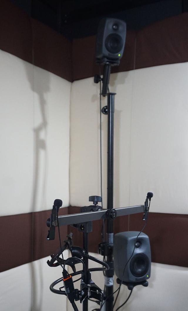 画像: 会場にはアクティブスピーカーを使った2.0.4システムが設置され、マルチチャンネルのシミュレーション体験も可能だった