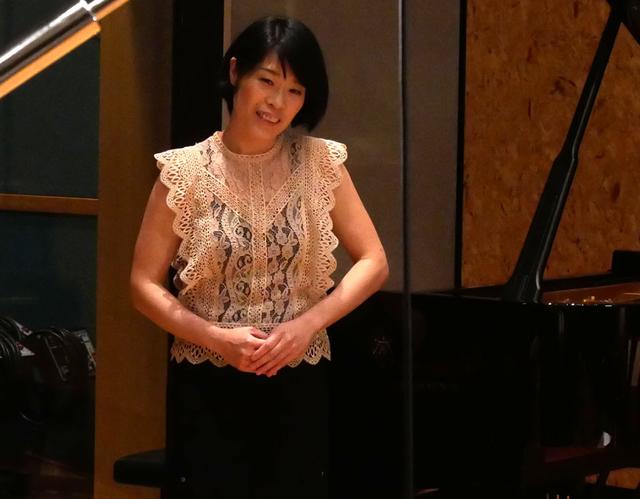 画像: ピアノ奏者の上原彩子氏