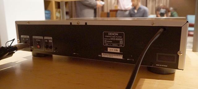 画像: DCD-600NEのリアパネル。