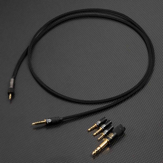 画像: 「MDR-M1ST」専用のリケーブル「BriseHP for MDR-M1ST」。プラグは豊富にラインナップされる