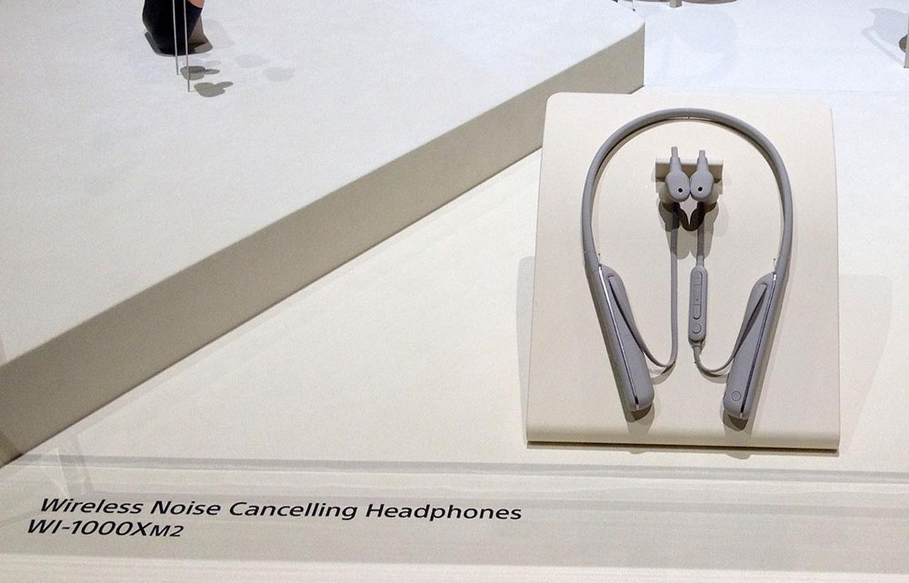 画像: ソニーの完全ワイヤレスイヤホン「WI-1000XM2」は、ノイズキャンセリング機能も備えつつ、連続再生時間も最大10時間をクリアー【御法川裕三のIFA2019散策 その10】 - Stereo Sound ONLINE