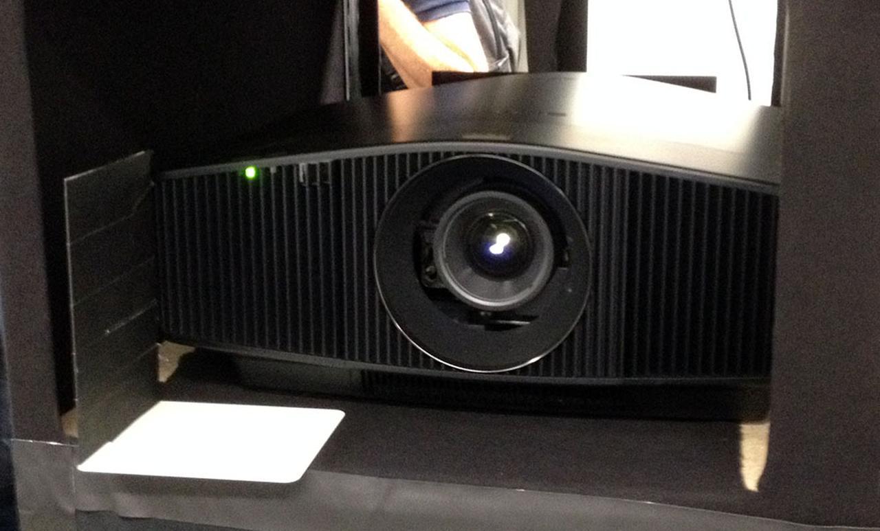 画像: ソニーブースからプロジェクター展示が消えた！ しかし「IMAX Enhanced」ブースでデモを発見してひと安心。ファームウェアアップデートもあり【御法川裕三のIFA2019散策 その14】 - Stereo Sound ONLINE