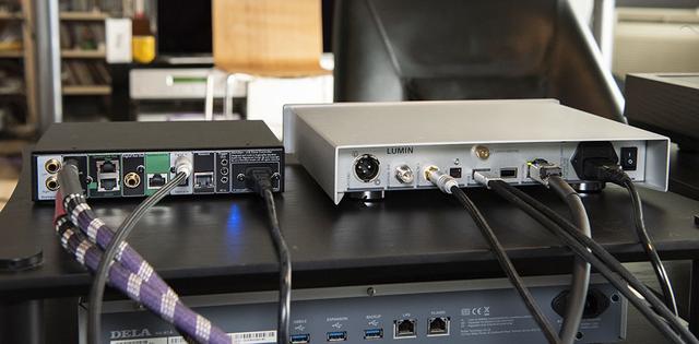 画像: Meridian 218はUSB入力を搭載していないので、今回はU1 MINIと同軸デジタルで接続した。この状態で、MQA音源をフルデコードしたクォリティで楽しめる(U1 MINIの出力設定に注意すること)