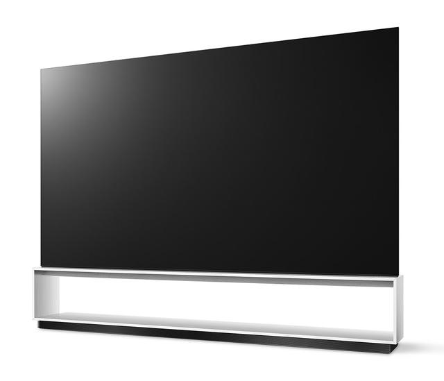 画像: 世界初の8K対応有機ELテレビ「OLED 88Z9PJA」。本体重量は104kgだが、スタンド部分を除くと42kgなので、壁掛け設置も不可能ではない