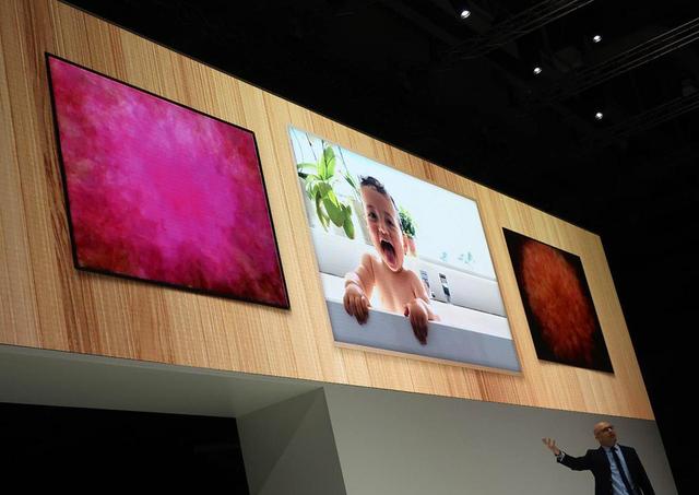 画像: 美術館テレビ「The Frame」の新型紹介。同じくプレス・カンファレンス
