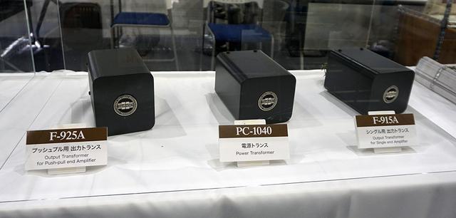 画像: ムラタ製作所のトランスも多数展示されていた