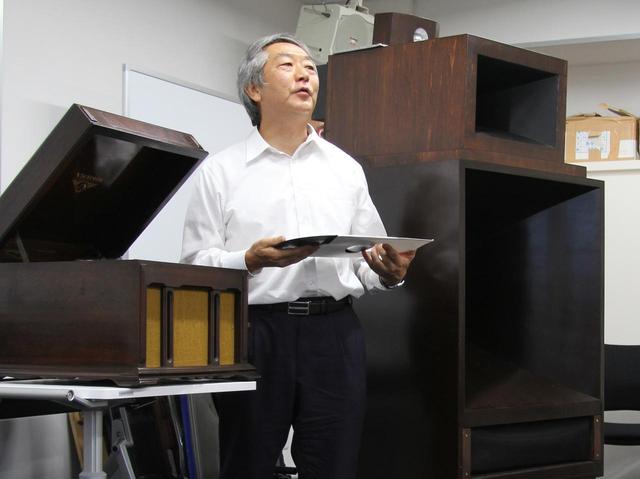 画像: ▲デモも行なう真空管研究家の岡田 章氏