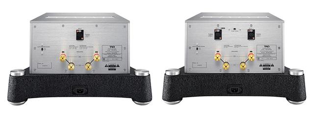 画像: 左がTAD-M700のリアパネルで、右はTAD-M700S。入力端子以外はほぼ同一だ