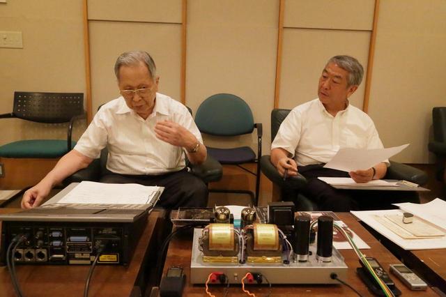 画像: 「実験工房」は「電圧増幅管12AX7/ECC83 現行管21種の聴き比べ」の前編です。試聴アンプは専用設計のノンNFB単段構成6L6GCシングルパワーアンプ。新 忠篤氏と岡田 章氏による試聴です。岡田 章氏による12AX7の「成立過程と特徴、その同類管」詳細解説も掲載します。