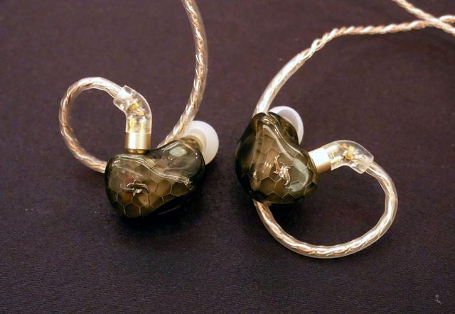 画像: ▲最新ユニバーサルIEM「EK3」