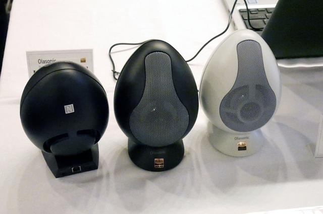 画像: ▲Bluetoothスピーカー「IA-E55BT」。11月下旬の発売だ