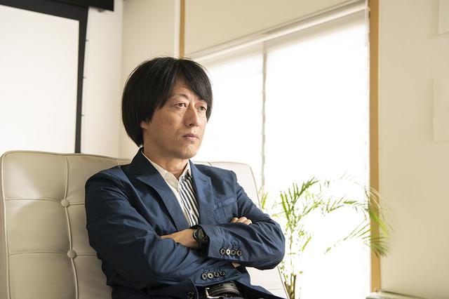画像: 音の変化にじっと耳を傾ける土方さん