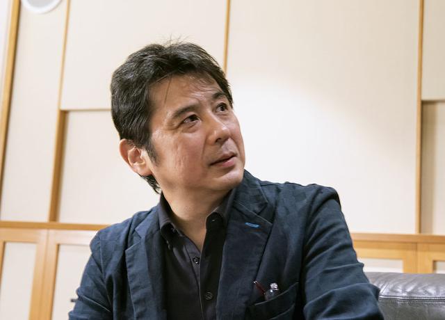 画像: ご自宅でも電源にこだわっているという鈴木 裕さん。E500 for Musicの効果がお気に入りの様子