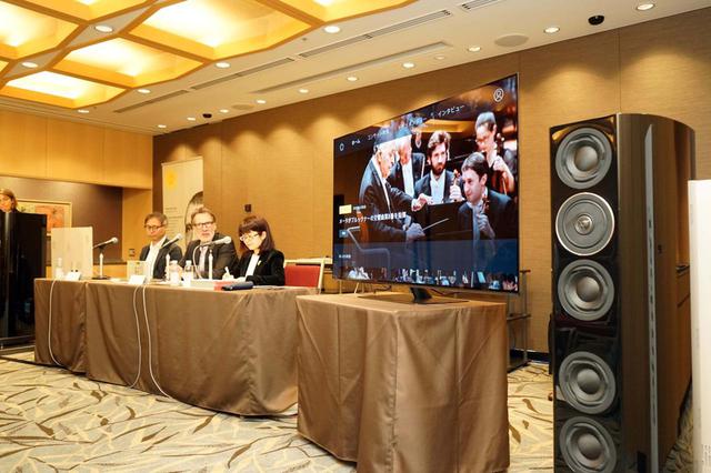 画像: 会場ではパナソニックの4Kテレビおよびテクニクスのオーディオシステムでデジタル・コンサートホールの4K映像がデモンストレーションされた