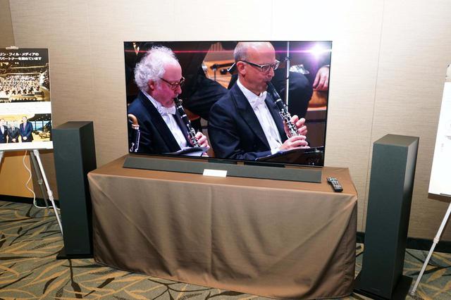 画像: 2月には4K&HDR映像+ハイレゾ音声のストリーミング中継の実験が行なわれた。会場ではそのデータをUSBに入れてのデモもあった。早くこの仕様でのサービスインしてほしい!