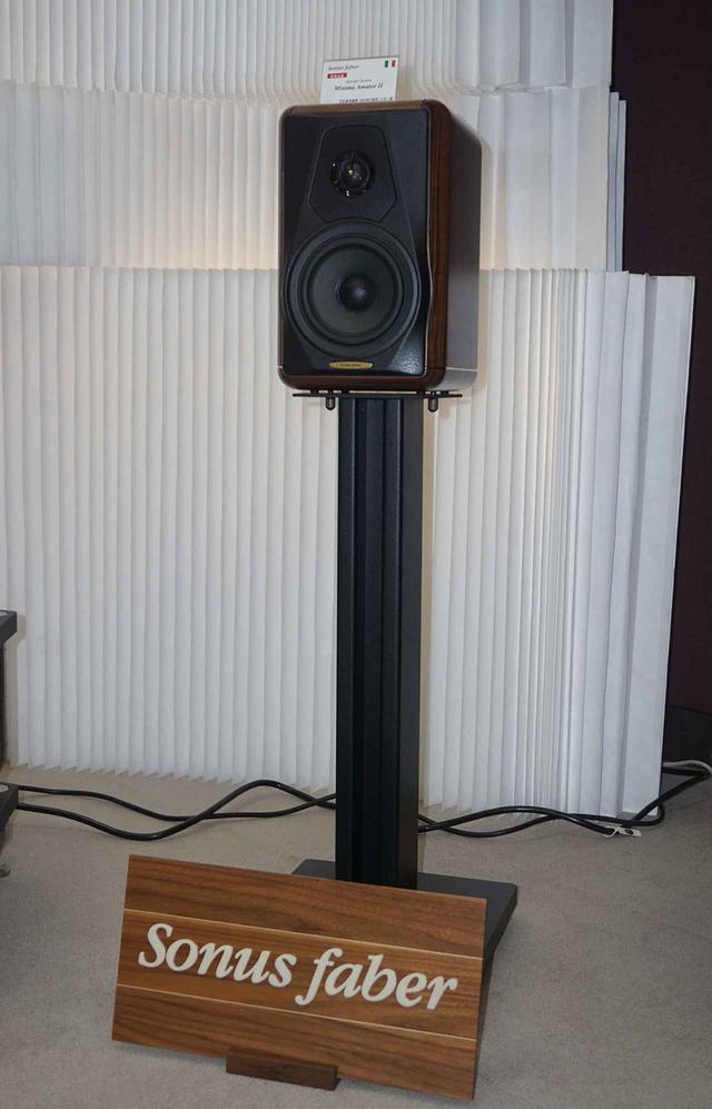 画像: ブース後方に置かれた「Minima Amator II」