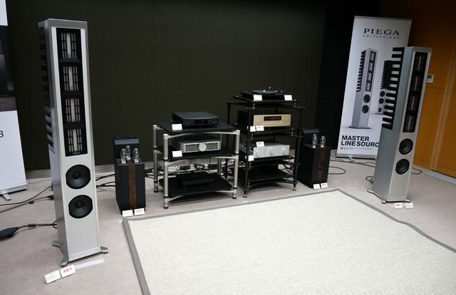 画像: ▲「Master Line Source 3」と「Jubilee 300 B」を組み合わせた試聴システム