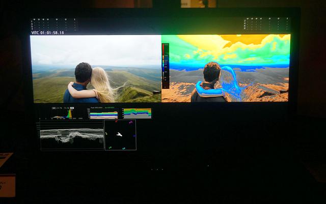 画像: 同社の展示会にて。DP-V3120では、入力信号の内容を解析・表示できる「HDRモニタリングアシスト機能」も搭載されている