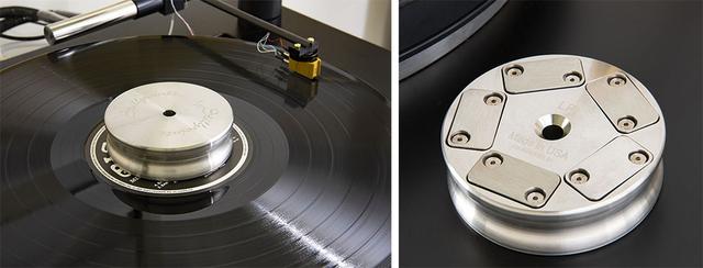 画像: 「LPI」は、レコードのラベル部分に乗せることで微振動を吸収し、再生音に鮮明さ、繊細さを与えるアクセサリーだ。写真は上部にもスピンドル穴がある「LPI Long Spindle」で、他に短いスピンドル用の「LPI Short Spindle」もラインナップする