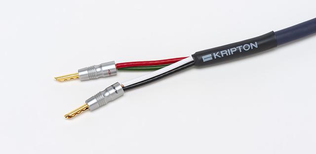 画像: 上が四つ又、下が二又に処理されたSC-HR2000。バイワイヤリング接続はケーブルが増えるため、煩雑になるだけでなく、どうしてもコストがかかりがち。それを解決するための製品だ