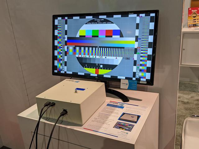 画像: HDMI2.1ケーブルの不要電波計測装置