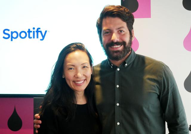 画像: 米Spotifyのアーティストマーケティング担当Jeremy Erlich(右)とMarian Dicus(左)